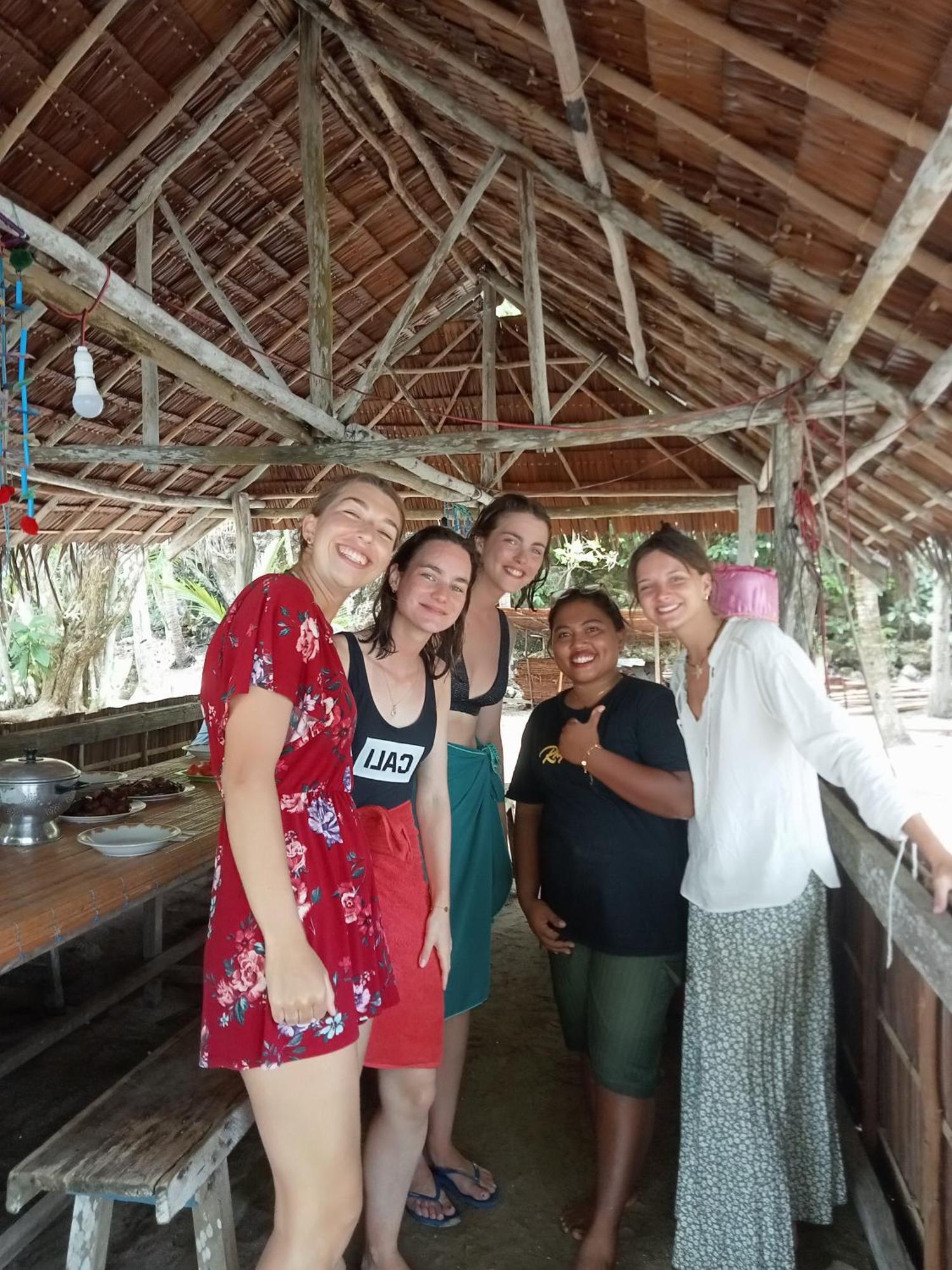 Ransiwor Homestay Kri Екстер'єр фото