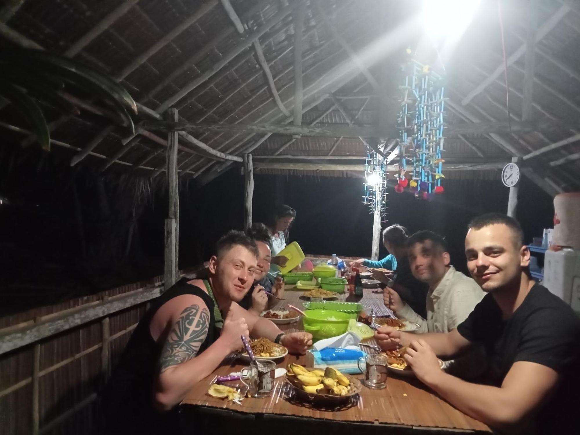 Ransiwor Homestay Kri Екстер'єр фото
