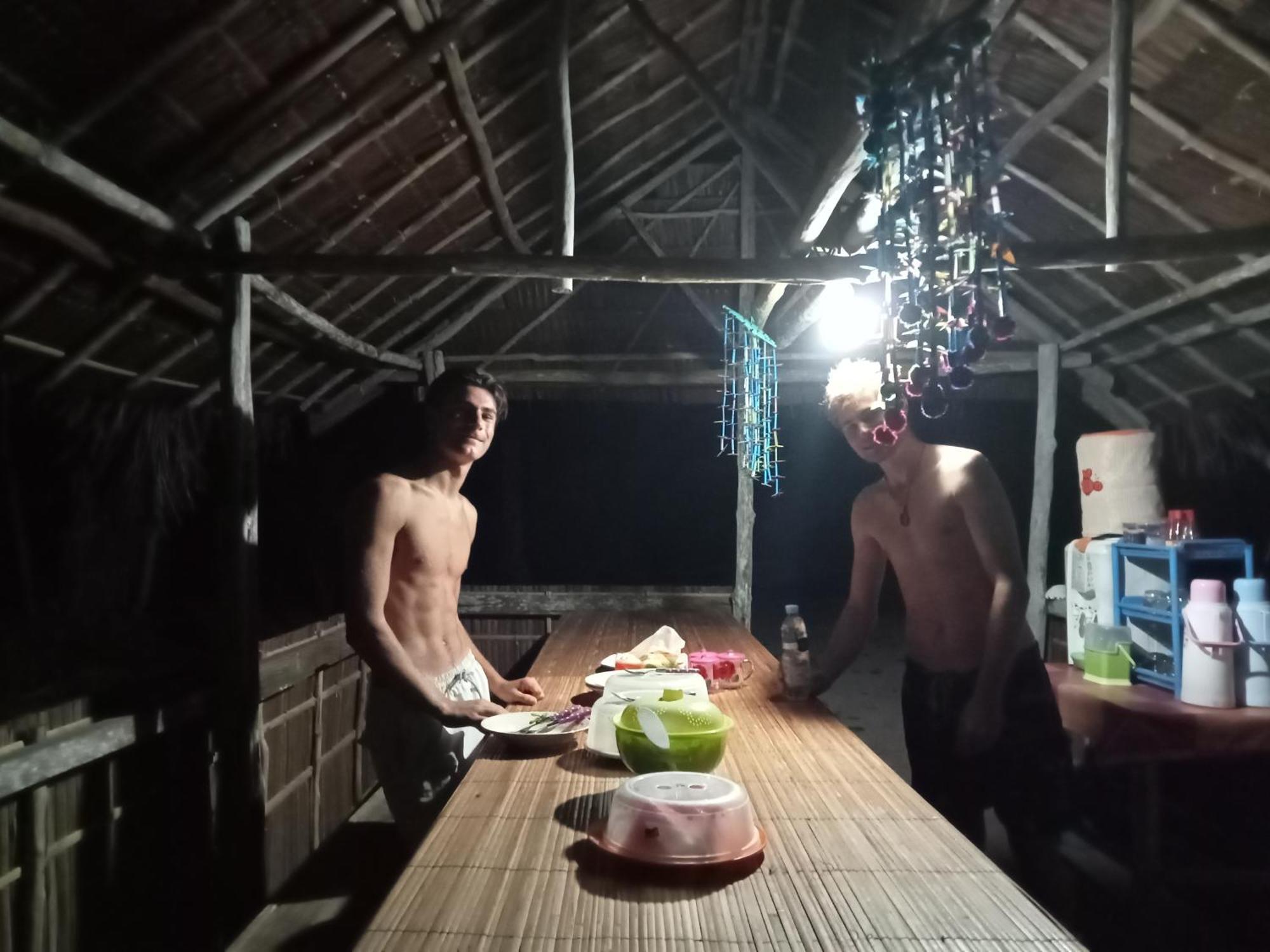 Ransiwor Homestay Kri Екстер'єр фото