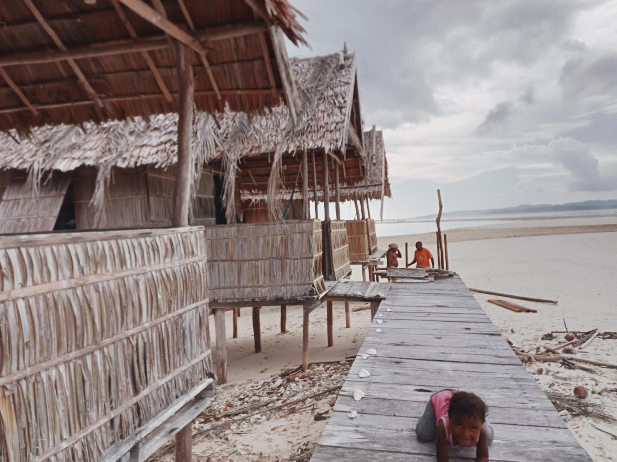 Ransiwor Homestay Kri Екстер'єр фото